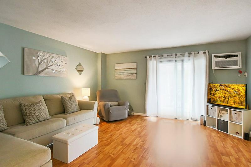 Building Photo - 9 Strawberry Bank Rd