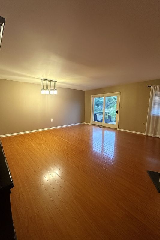 Building Photo - 608 Robin Rd