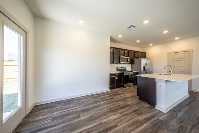 Building Photo - 13708 Lubeck Dr