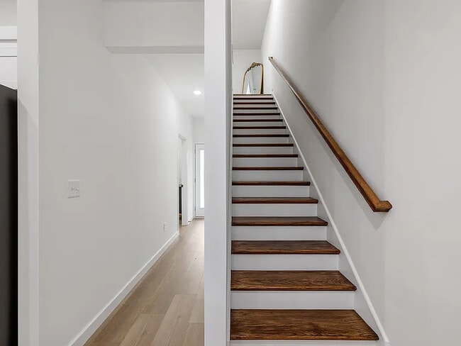 Building Photo - 126 Parris Bridge Rd