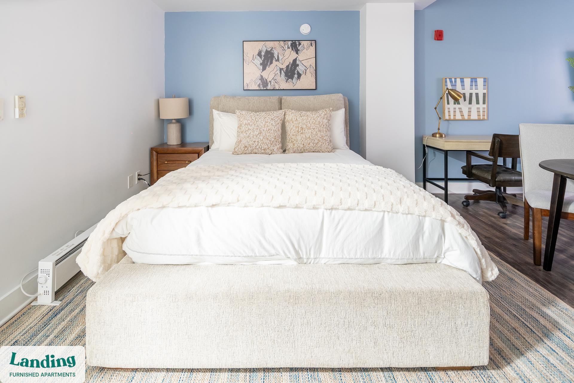 Building Photo - 933 McGee St