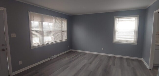 Building Photo - 3931 W Kaul Ave