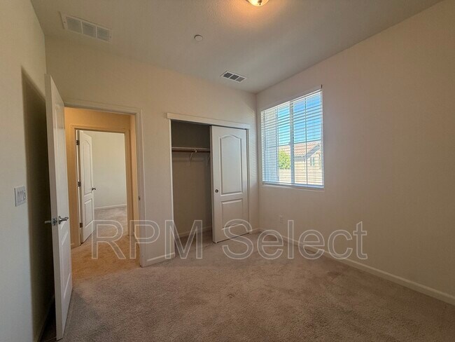 Building Photo - 3654 el Dala Ln