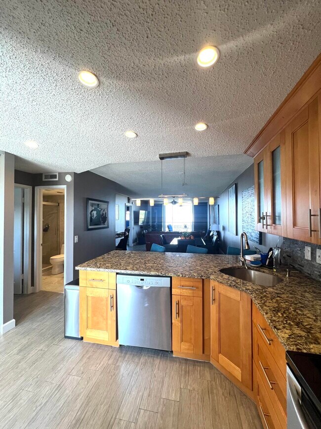 Building Photo - 2731 NE 14th Street Causeway