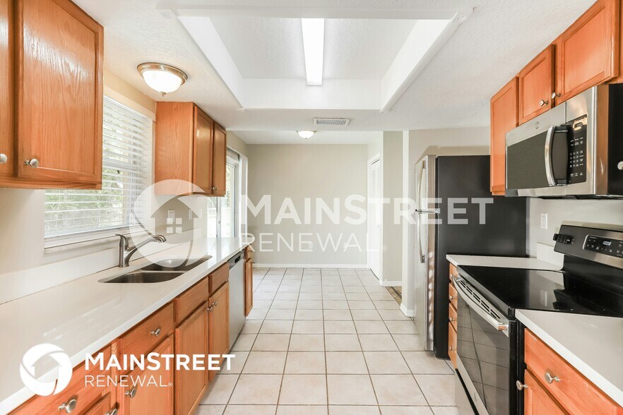 Building Photo - 3321 Bluestone Ave