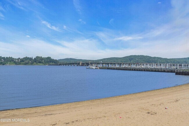 Building Photo - 57 W River Rd