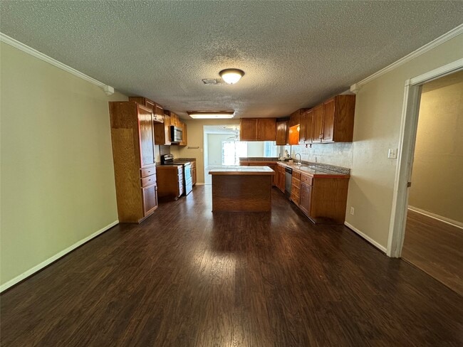 Building Photo - 1113 Cora St