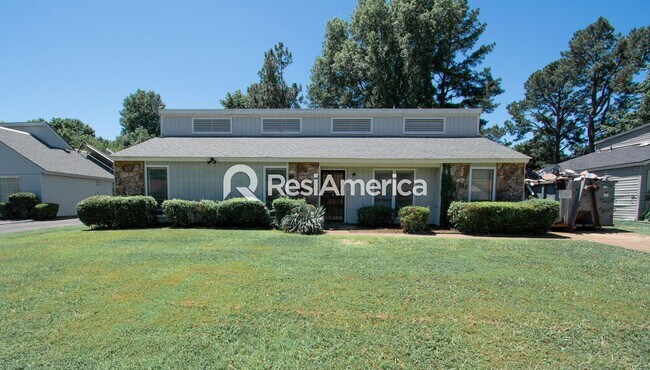 Primary Photo - Newly Renovated 3/2 in a Quiet Neighborhood