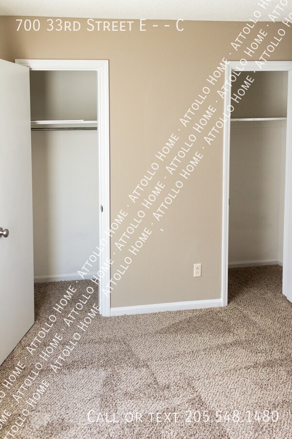 Building Photo - 700 E 33rd St