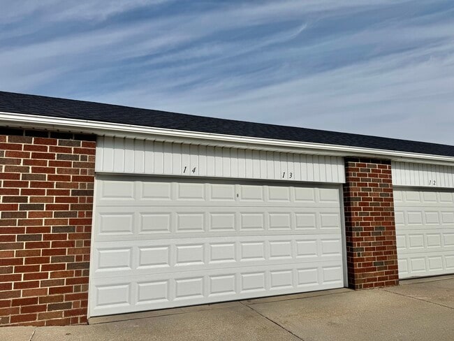 Building Photo - 1100 Tollis Pkwy