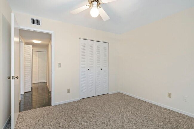 Building Photo - 16 Alcira Ct