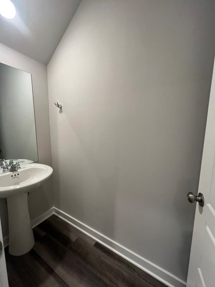 Building Photo - 1781 Frodo Wy