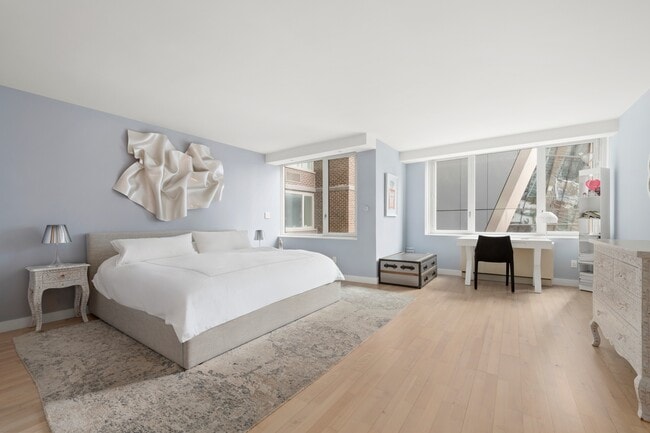 Building Photo - 322 W 57th St