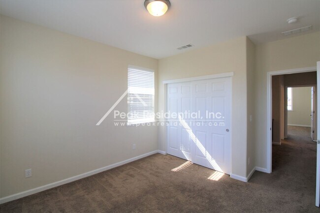 Building Photo - Wonderful Elk Grove 4bd/3ba Home with 2 Car Garage & Loft Area