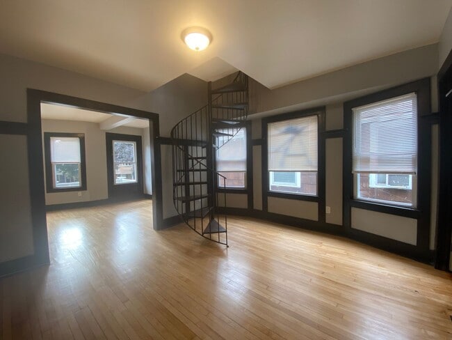 Building Photo - Maryland Upper near UWM