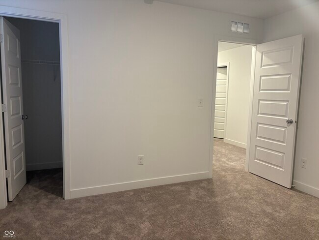 Building Photo - 5916 Sunstone Rd