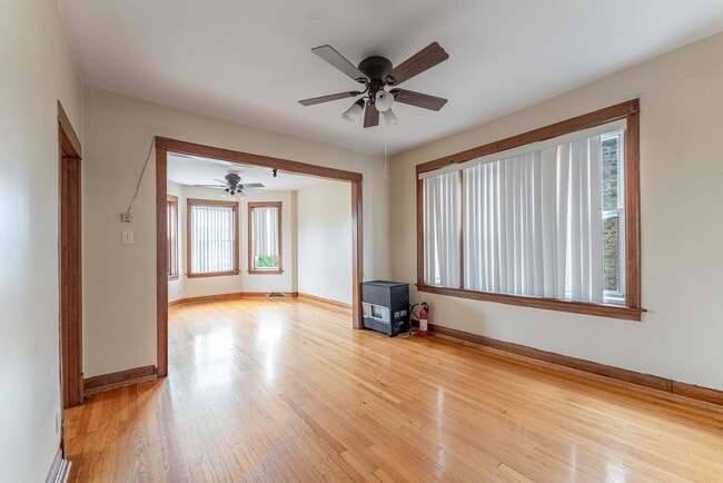 Building Photo - 2104 S 49th Ave