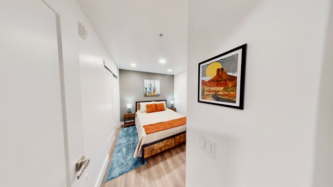 Building Photo - New Furnished Apartment