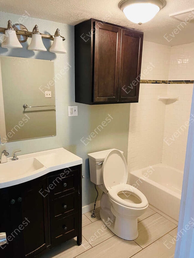 Building Photo - 111 Riverside Ave