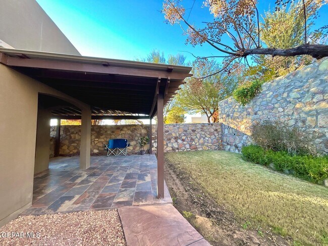 Building Photo - 7349 Skyrocket Dr