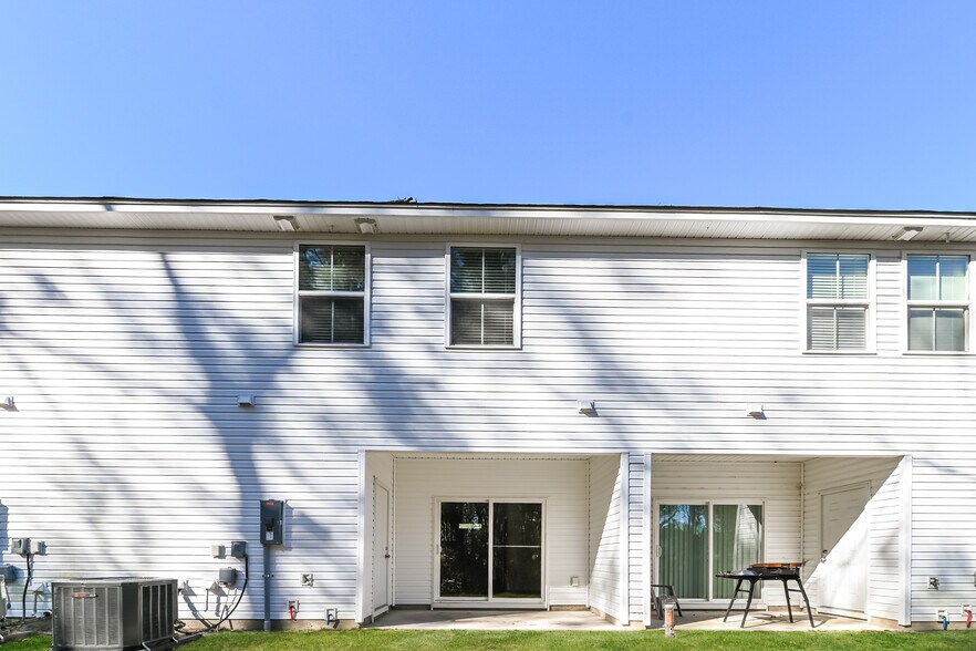 Building Photo - 175 Morning Line Dr