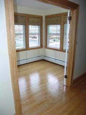 Building Photo - 124 Raymond Rd