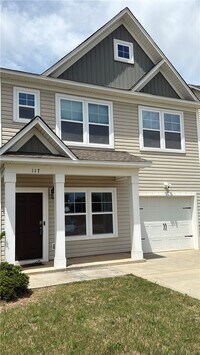 Building Photo - 117 Weaver Way