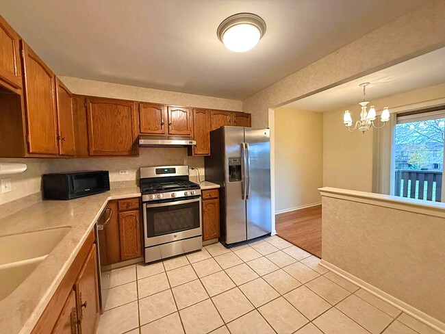 Building Photo - 966 Cumberland Ct
