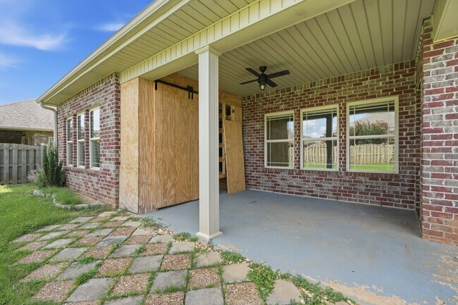 Building Photo - 3011 Magnolia Leaf Cir