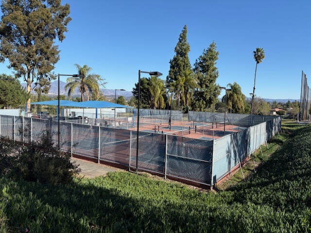 Pickle Ball Courts - 557 Avenida Sevilla