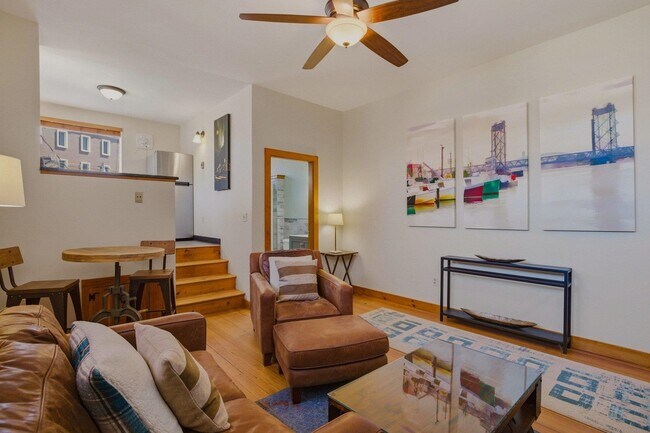 Building Photo - 5 Commercial Alley