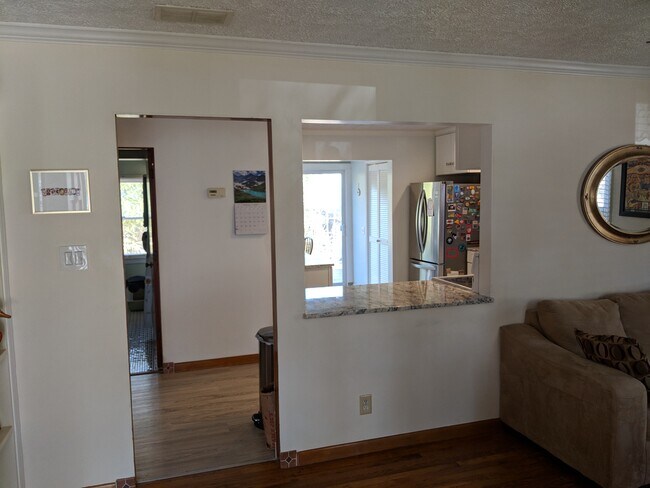 Building Photo - 117 Monte Vista Ave