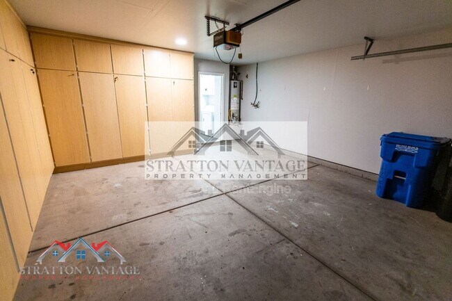 Building Photo - 4821 N 92nd Ln