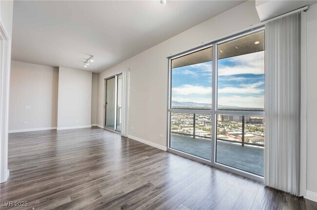 Building Photo - 200 W Sahara Ave
