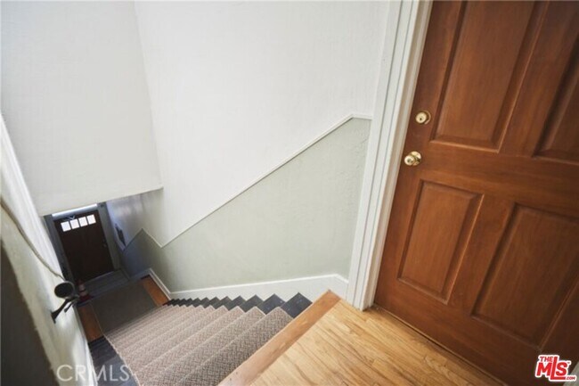 Building Photo - 1275 N Wilton Pl