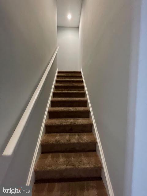 Building Photo - 508 Blackbird Dr