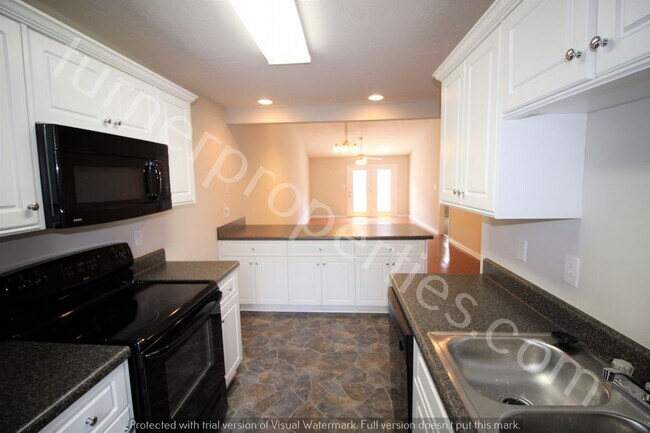 Building Photo - 502 Regency Park Drive Columbia SC 29210