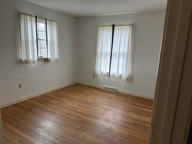 Building Photo - 177 Orchard St