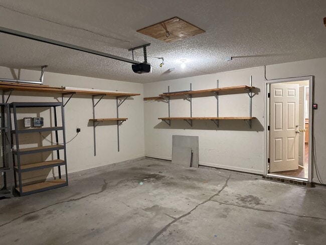 Building Photo - 567 Laurel Hill Cir
