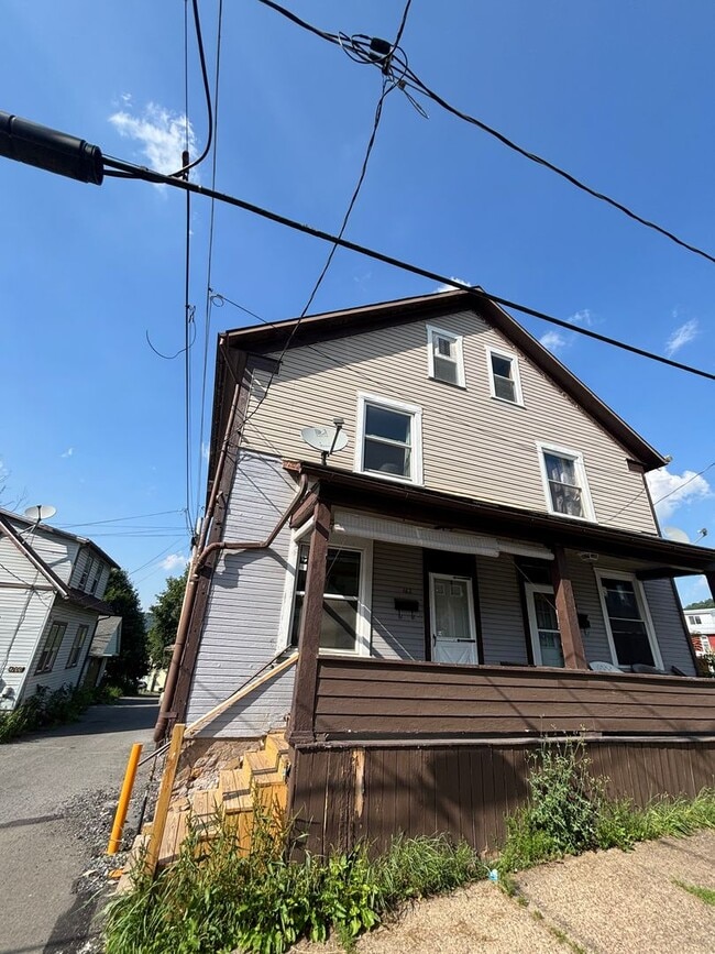 Building Photo - 162-164 Jacob St