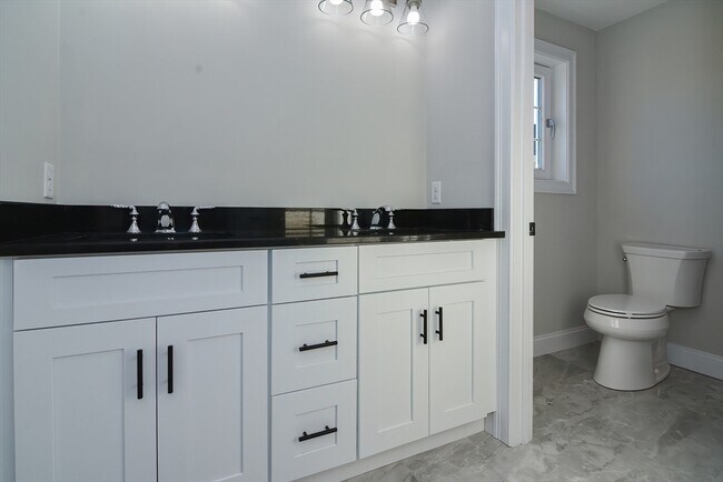 Building Photo - 76 Pouts Ln