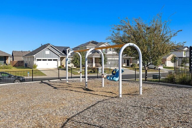 Building Photo - 1413 Cliffbrake Wy