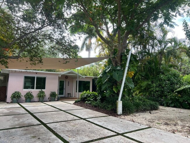 Building Photo - 6851 SW 77th Terrace