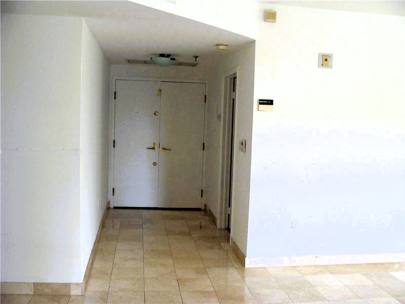 Building Photo - 1834 Brickell Ave
