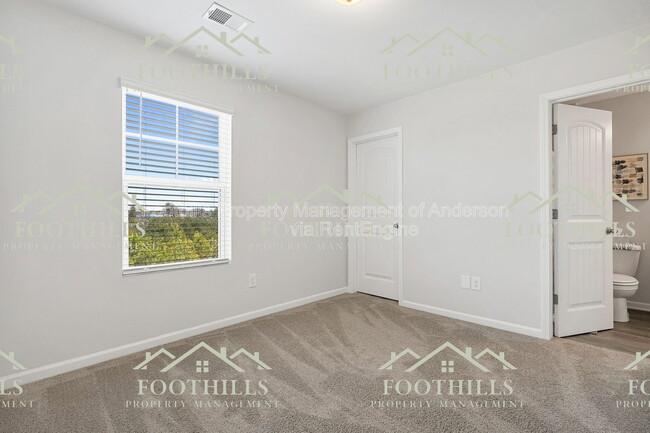 Building Photo - 145 Adger Rd