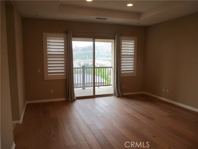 Building Photo - 12 Farra St