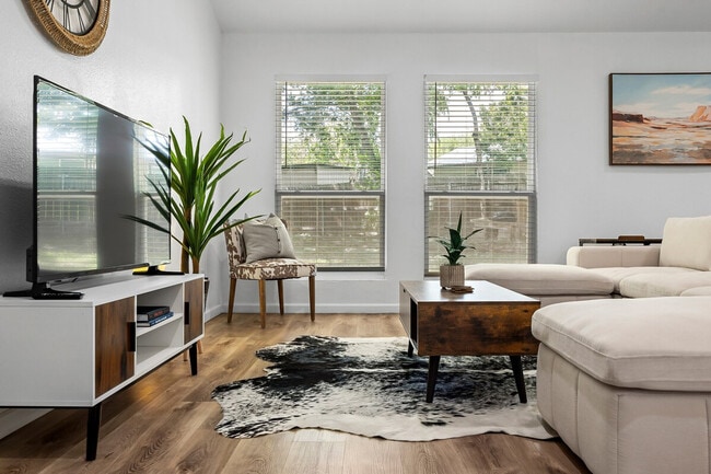 Building Photo - 5105 Galen Ct