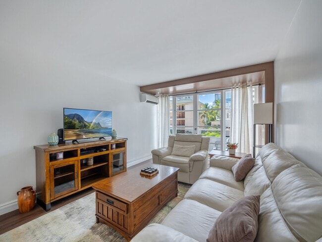 Building Photo - Stunning Fully Furnished 1 bedroom ALL utilities included!