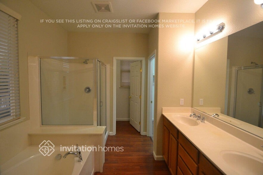 Building Photo - 10235 Juliana Way