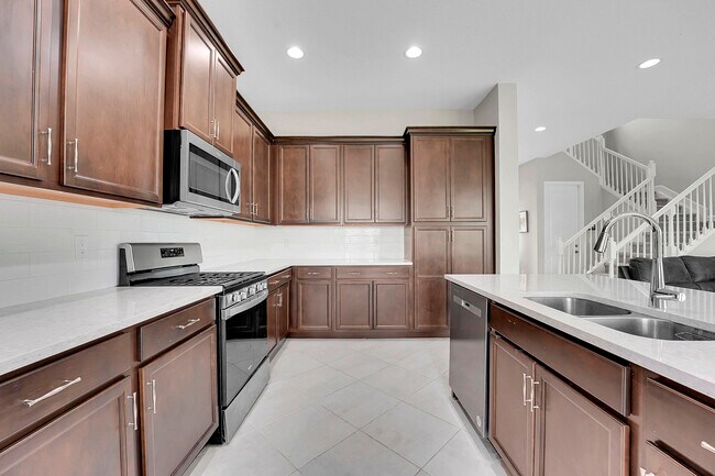 Building Photo - 5530 Macoon Wy
